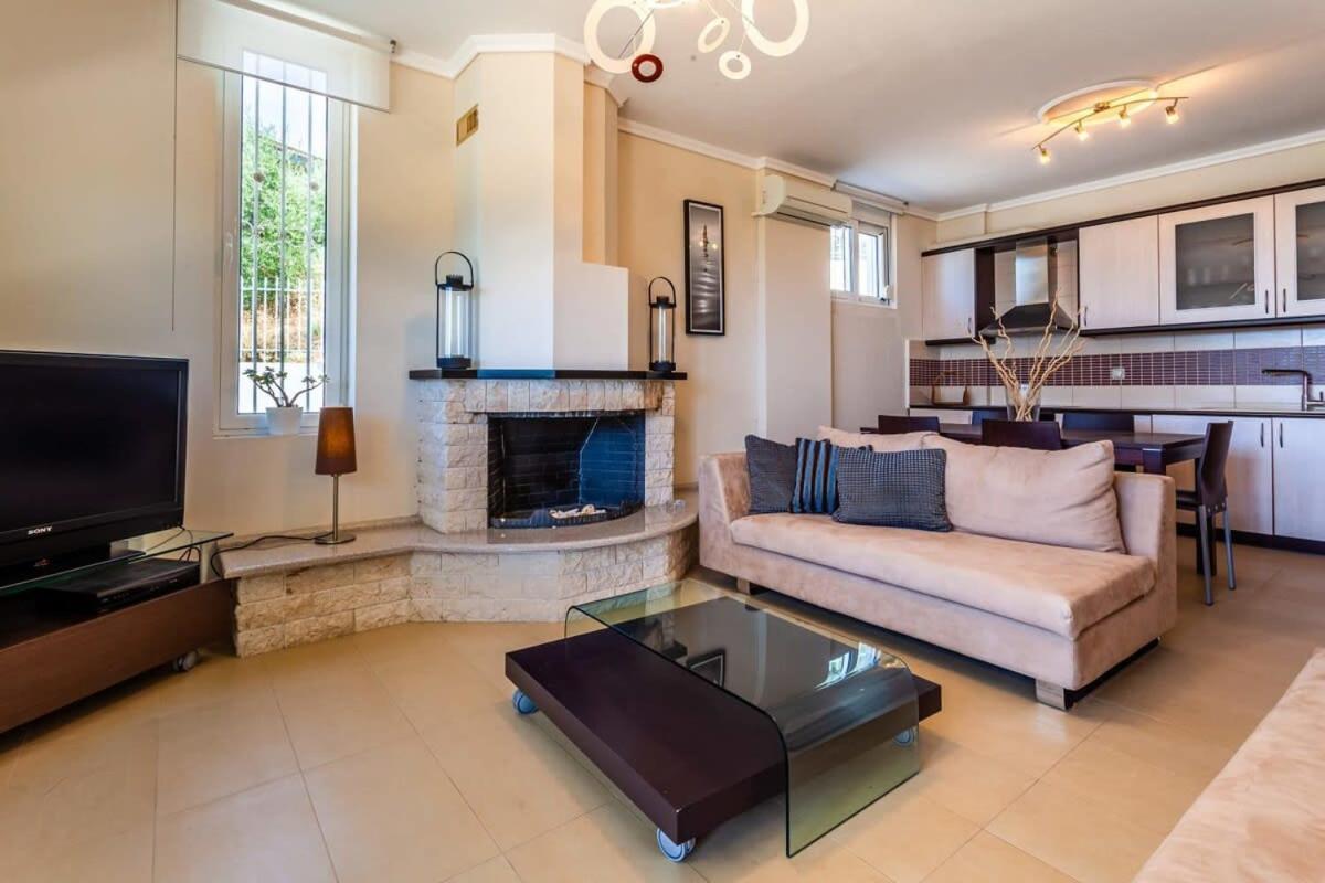 Villa Aigli Fully Equipped Getaway - Seaview Lux Retreat Kalamata Exterior foto